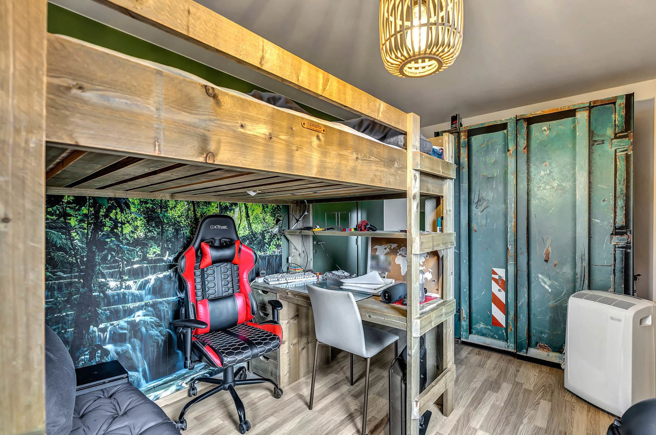 Ruime, instapklare HOB met 4 slpks, garage en tuin foto 16