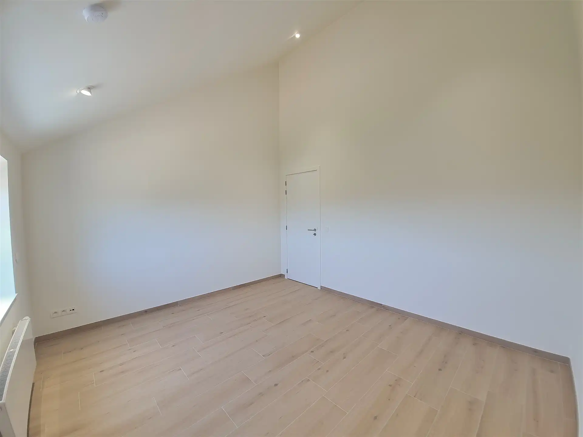 Nieuwbouw woning met 3 slaapkamers en tuin op toplocatie foto 16
