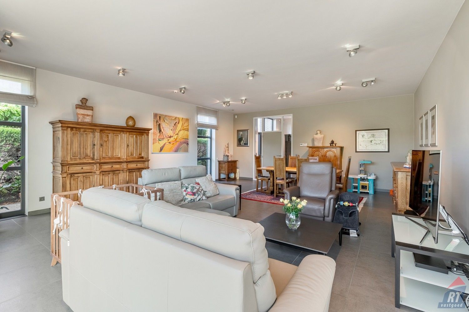 Uitzonderlijk ruime villa op een absolute toplocatie in het stadscentrum van Sint-Truiden foto 6