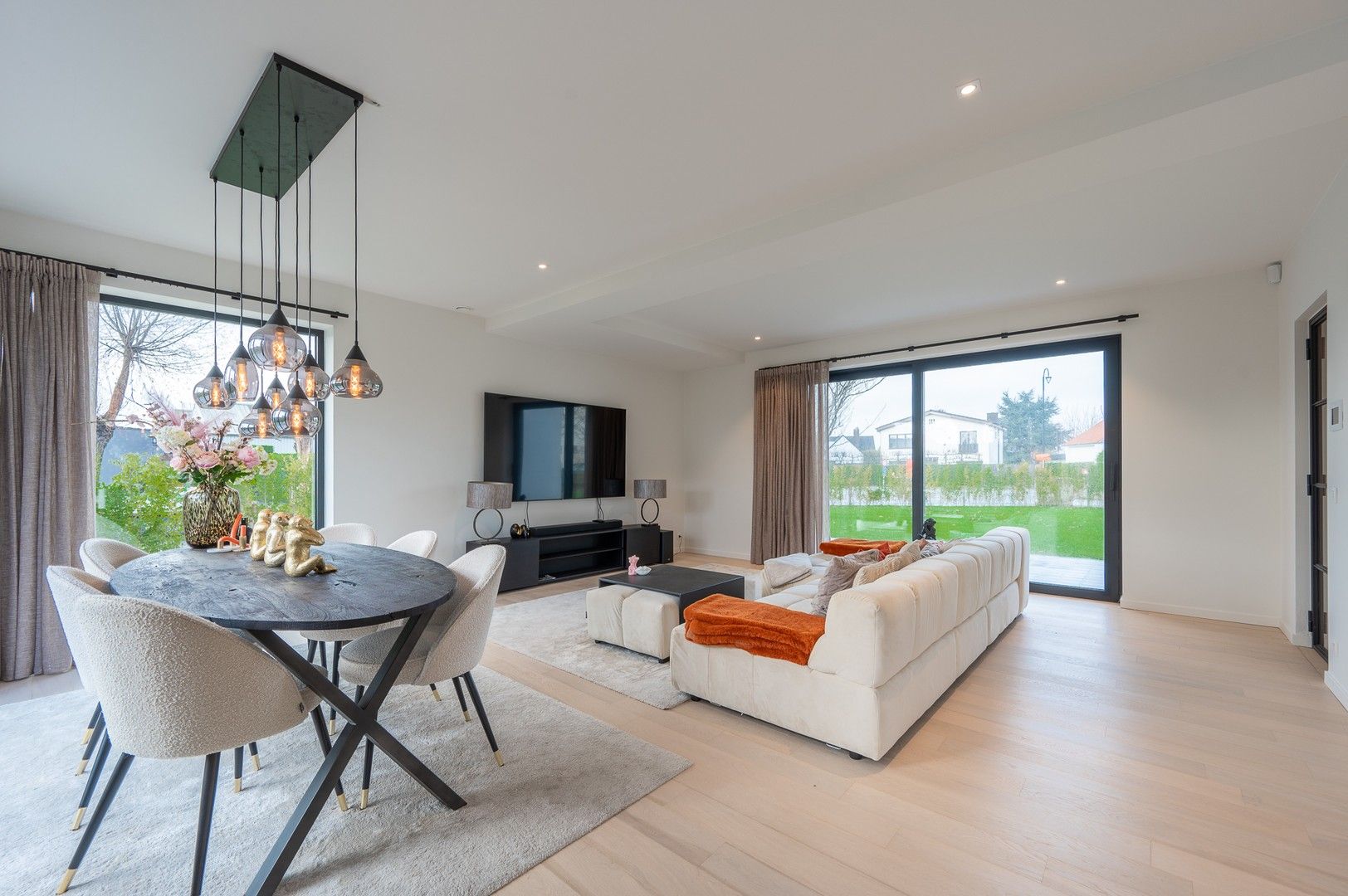 Alleenstaande moderne villa gelegen in een rustige residentiële omgeving te Knokke foto 5