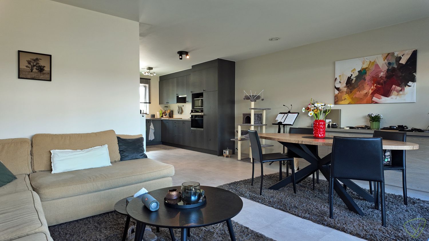Modern wooncomfort in een rustige, residentiële omgeving te Eeklo! foto 7