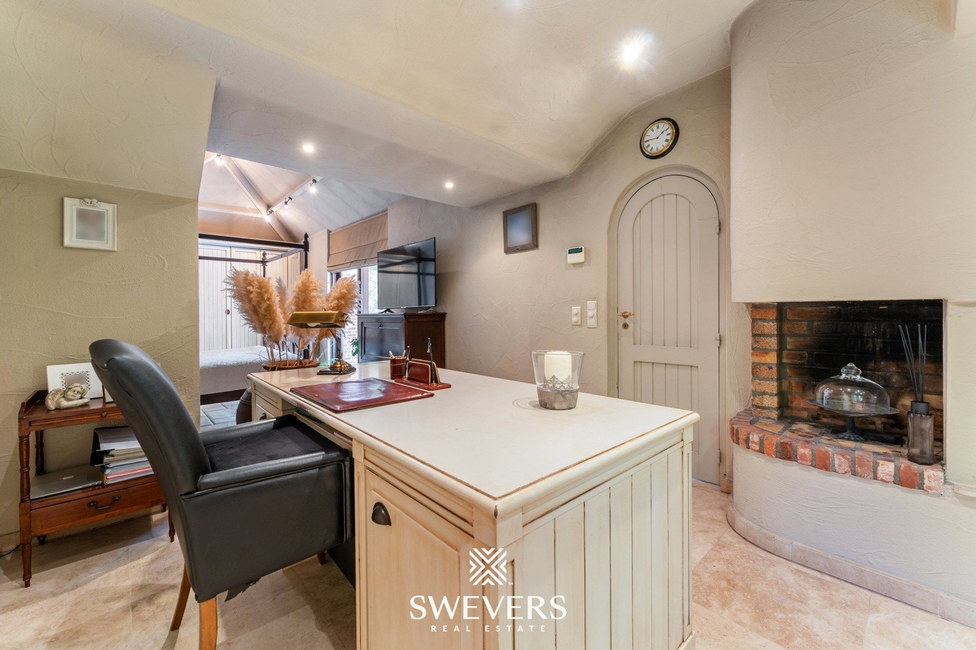 Exclusieve villa in Zuid-Franse stijl omgeven door groen in residentiële wijk Kayenberg foto 16