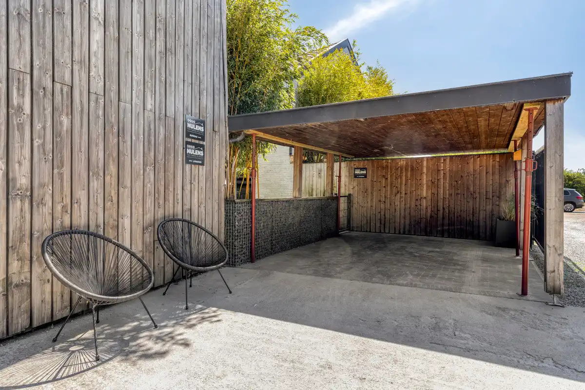 WONING MET BURELEN EN MAGAZIJN TE TONGEREN LANGS N79. foto 38