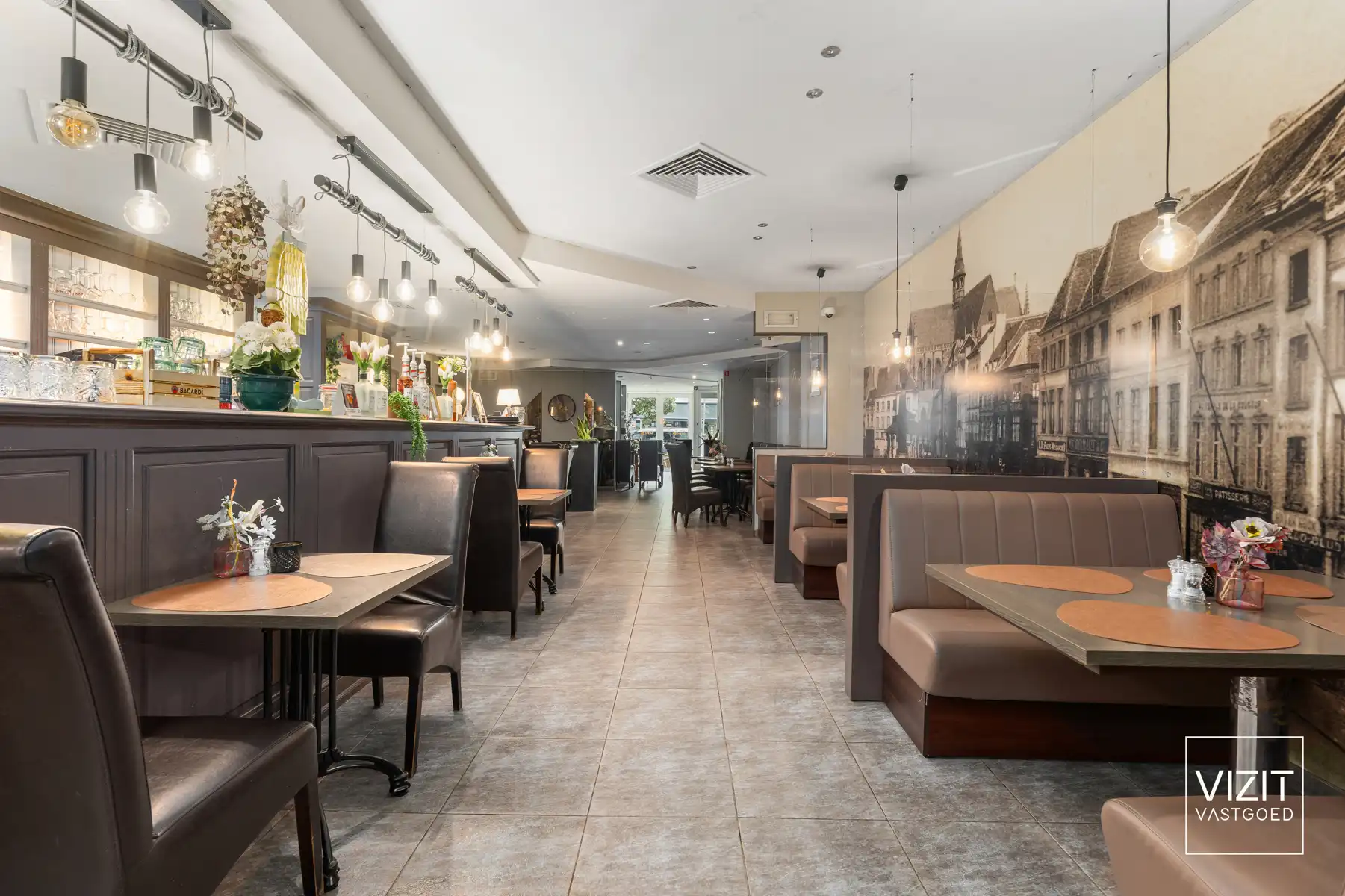 Brasserie met sterke visibiliteit in regio Aalst foto {{pictureIndex}}