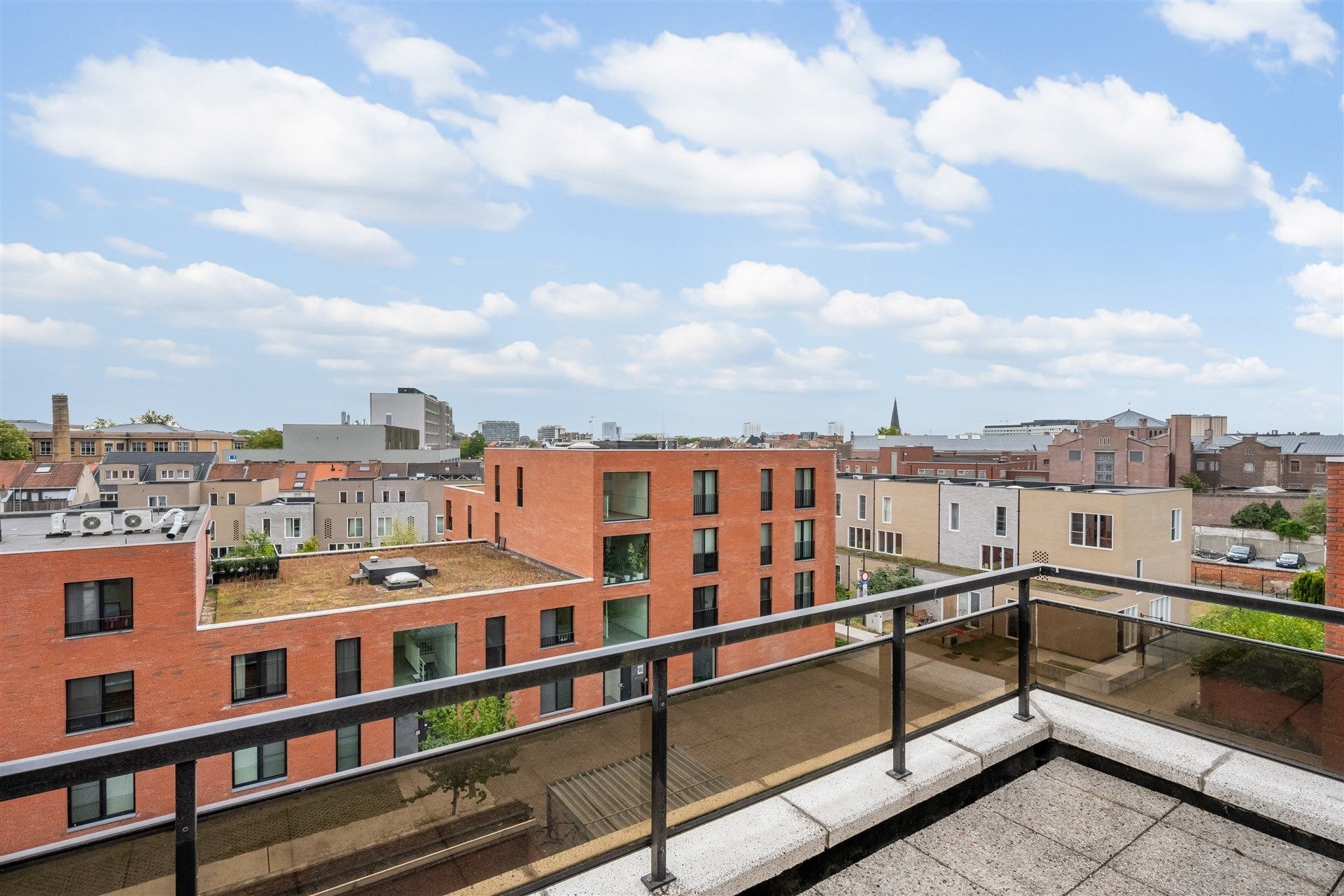 Instapklaar appartement met fantastisch terras! foto 16
