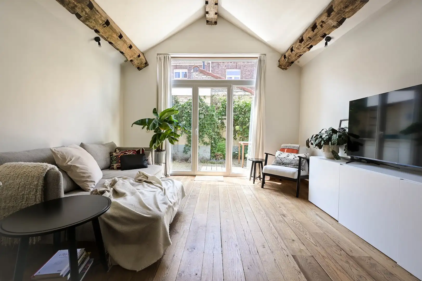 verborgen parel in hartje Brugge – karakterwoning met zonnig stadsterras foto 7