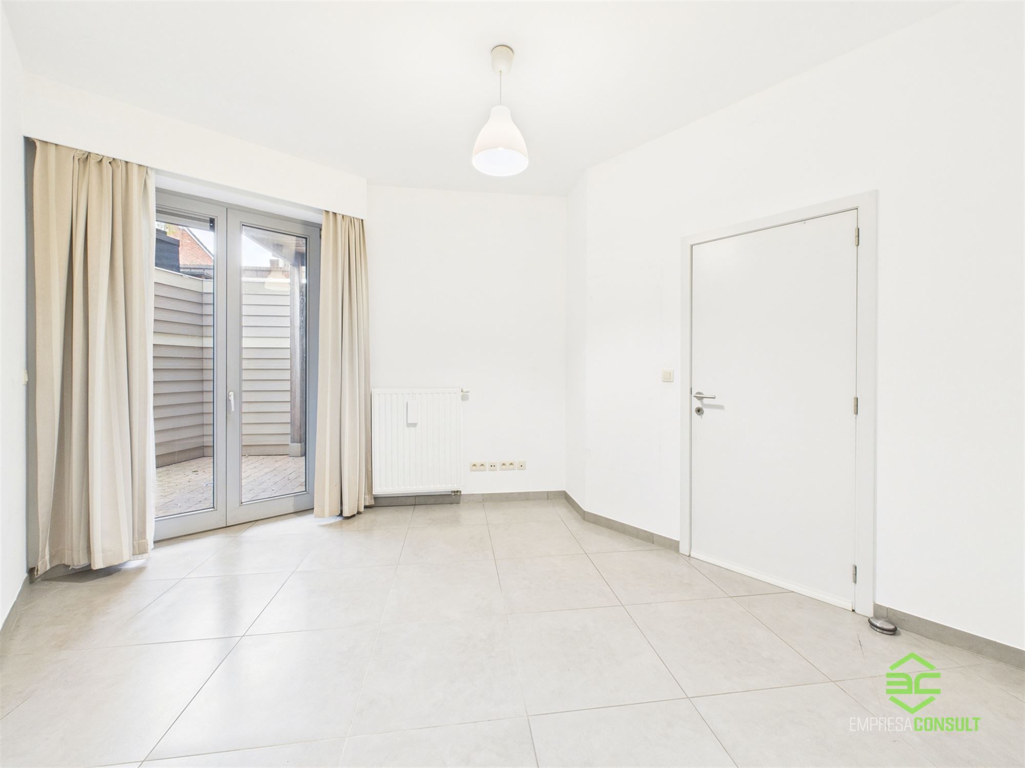 Interessant opbrengsteigendom met 4 app in het centrum! foto 13