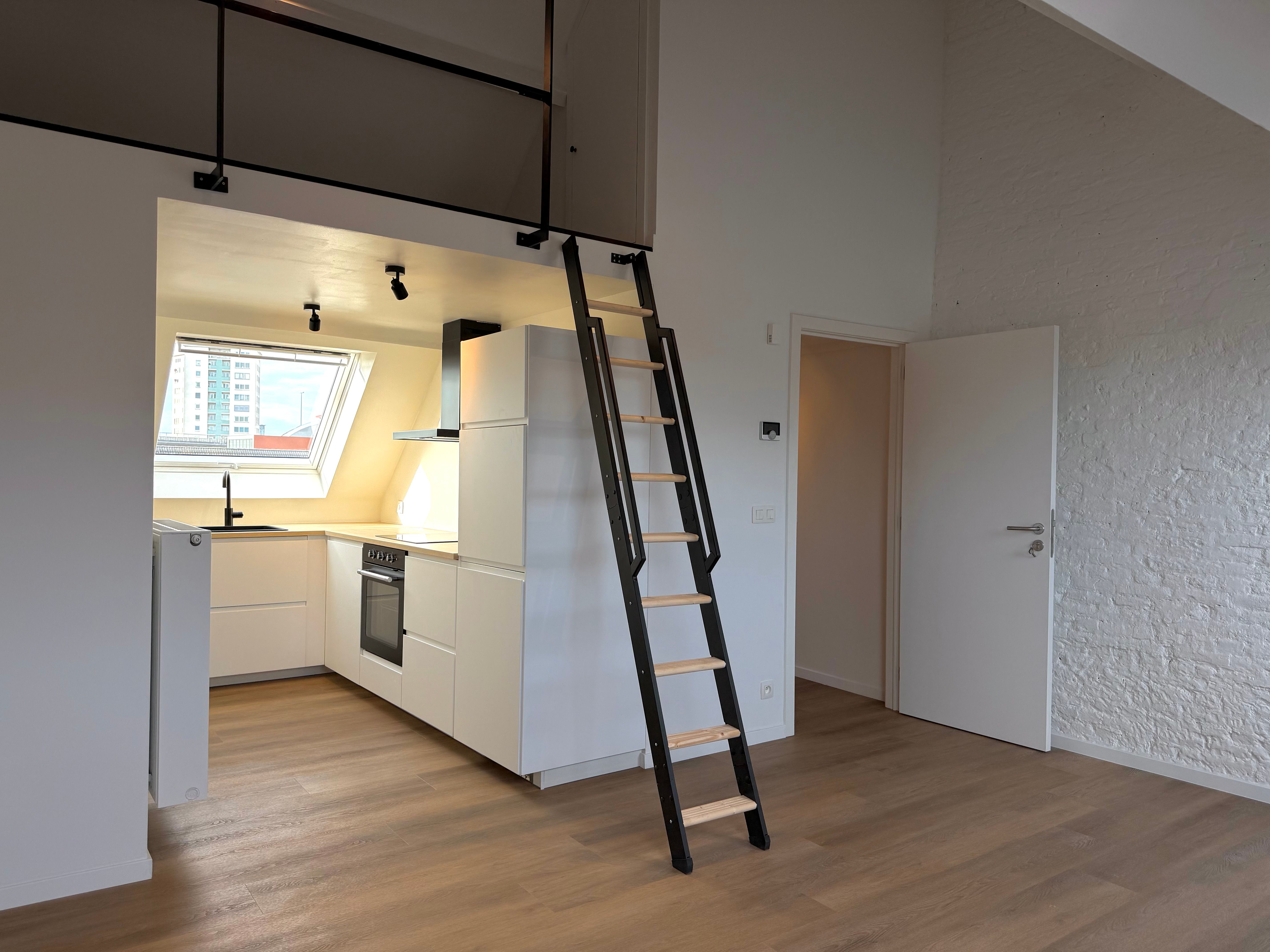 Recent gerenoveerde studio te huur in Gent foto {{pictureIndex}}