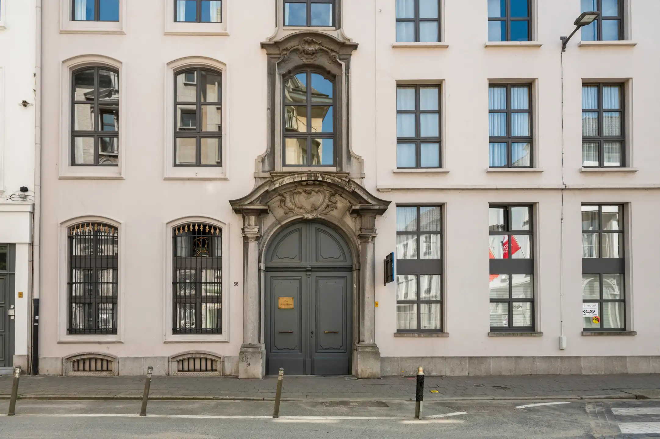 Luxe en comfort in het hart van Antwerpen foto {{pictureIndex}}