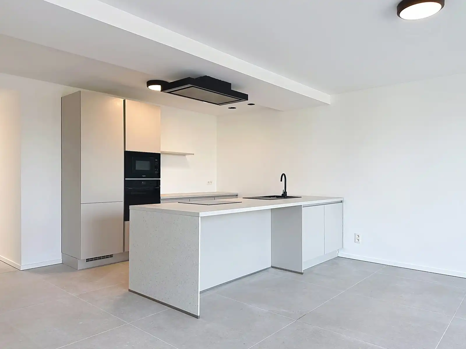 Energiezuinig en stijlvol wonen in een volledig gerenoveerd appartement van ca. 140 m² foto 8