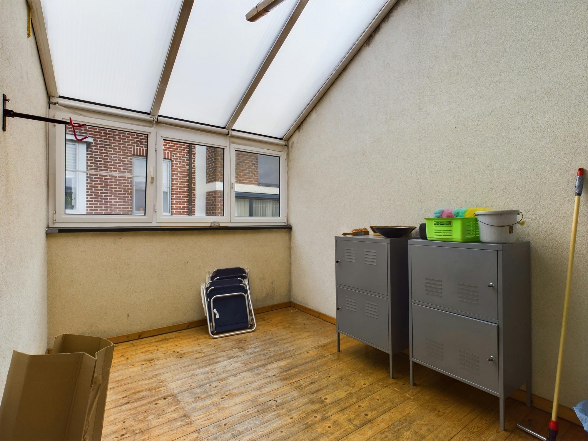 Goed draaiende dagbladhandel op de winkelstraat van Maaseik te koop foto 11