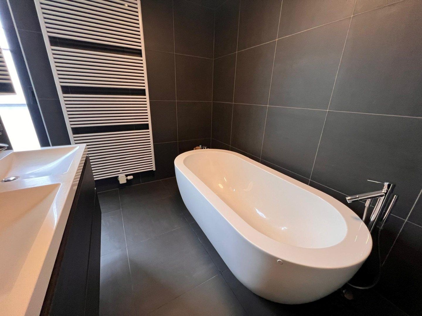 Volledig gemeubelde woning met all-in-service - ideaal voor expats foto 23