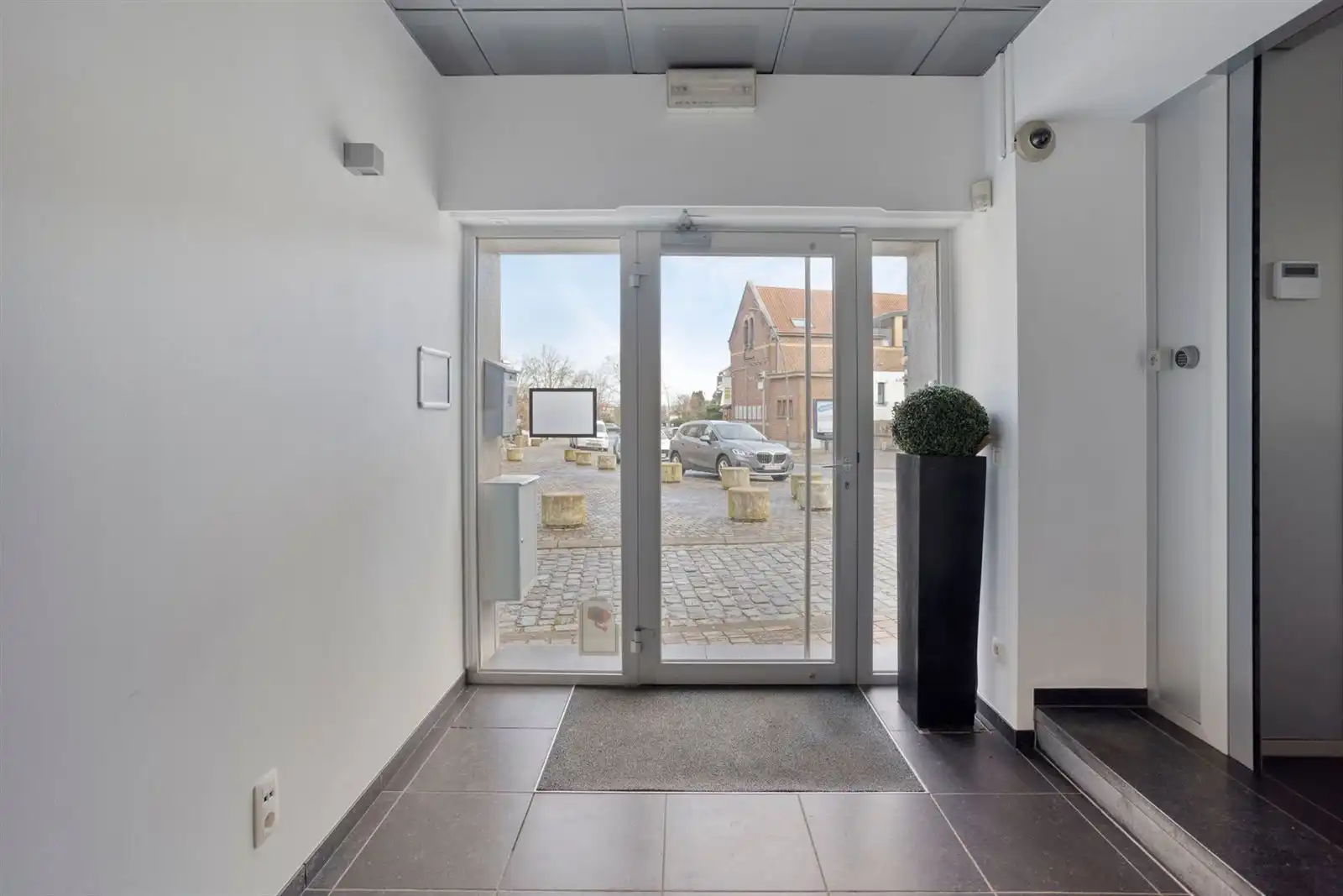 Kantoorruimte gelegen in het centrum van Sint-Pieters-Leeuw foto 4