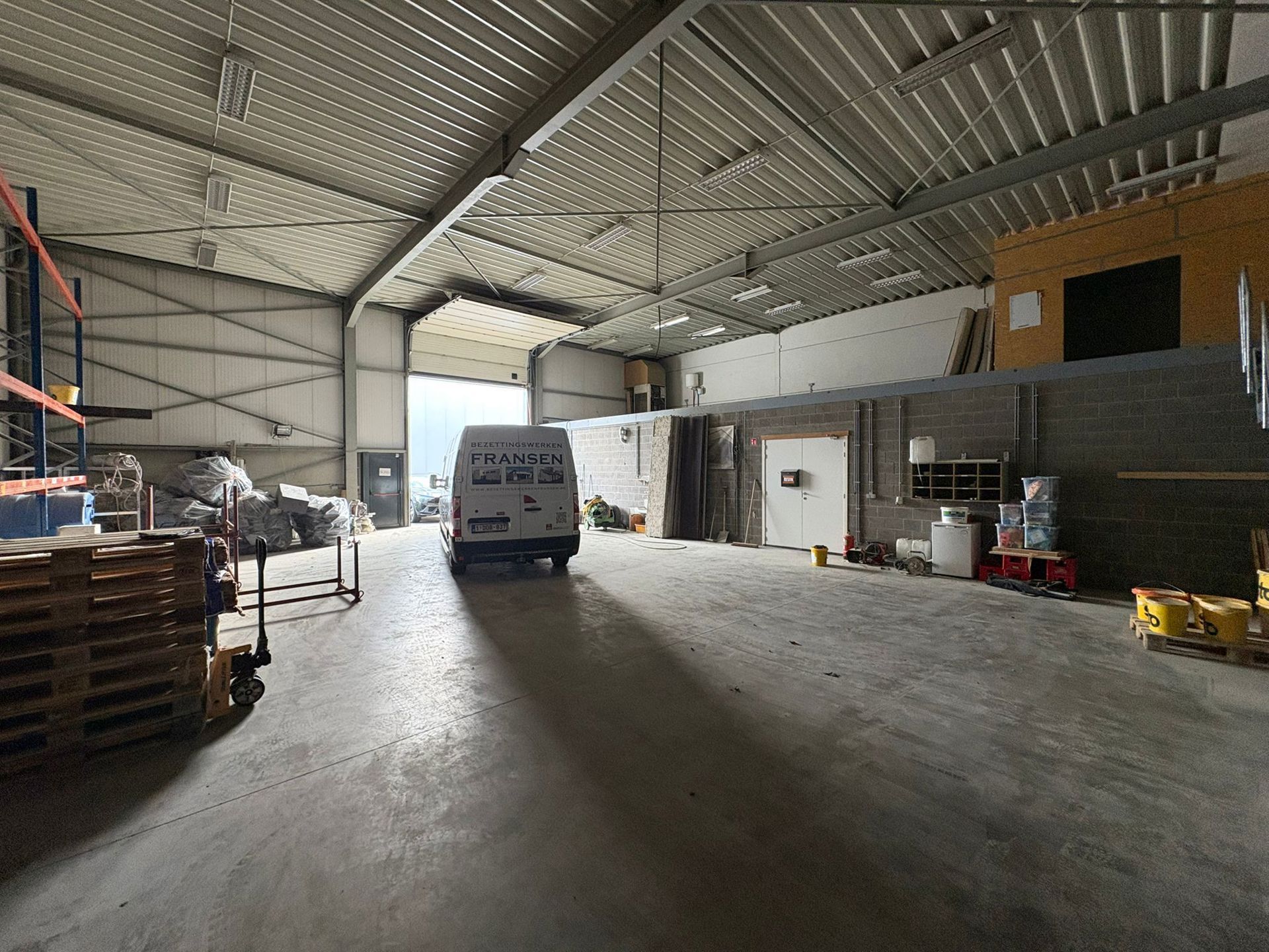 KMO-unit met kantoor en mezzanine te koop – Moestoemaatheide 14, Westerlo foto 3