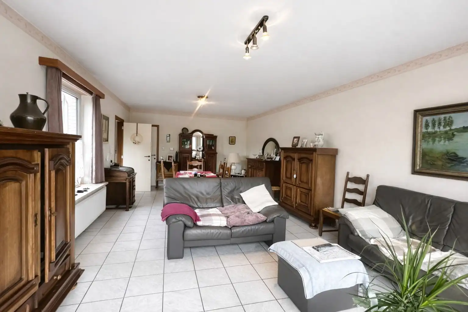 Gelijkvloers appartement met tuin en garagebox foto 2