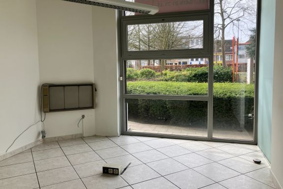 Zichtbare kantoor- of handelsruimte (180m²) in hartje Herentals! foto 5