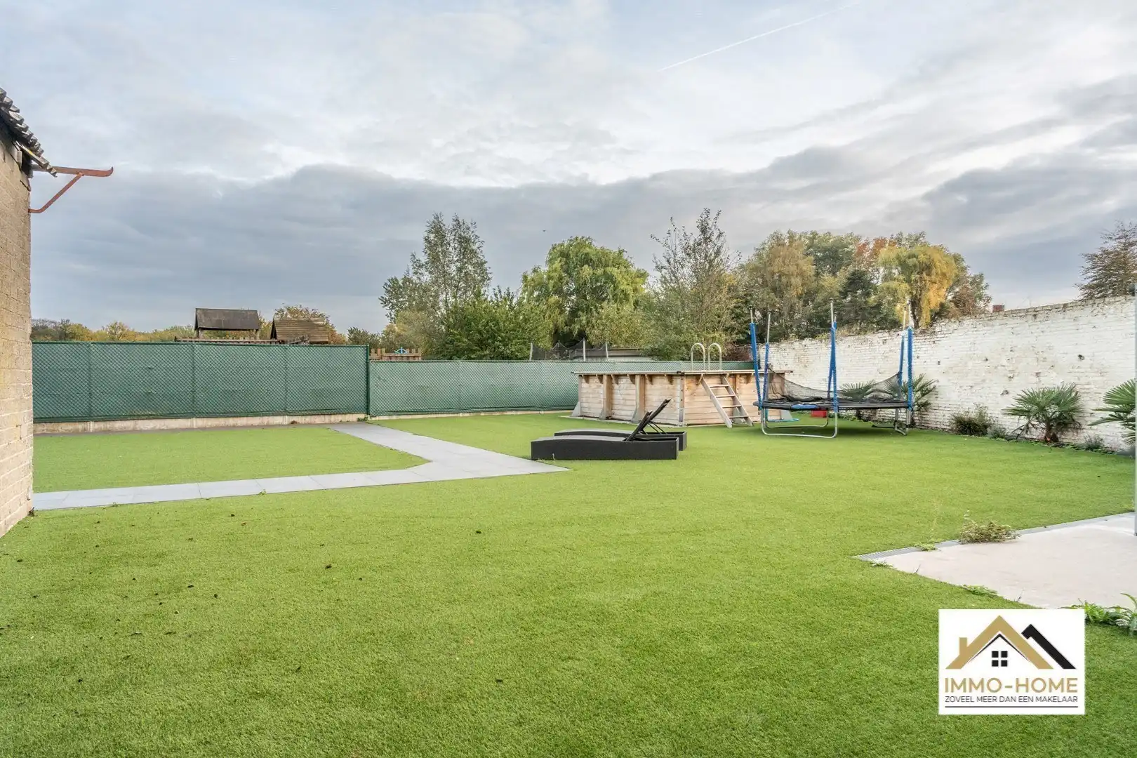 Instapklare woning met ruime opslagplaats!  foto 2