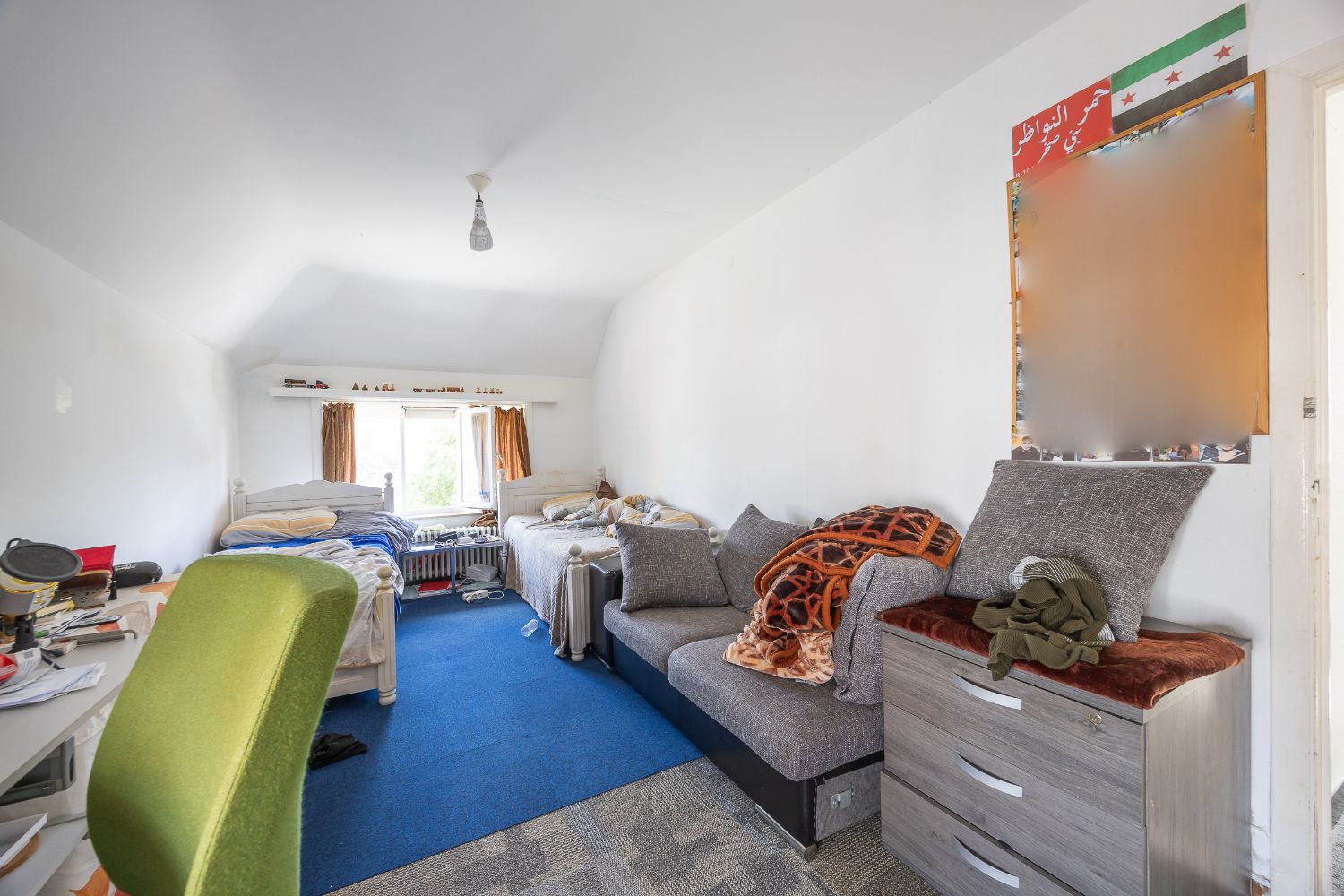 Ruim appartement met 5 garages foto 14