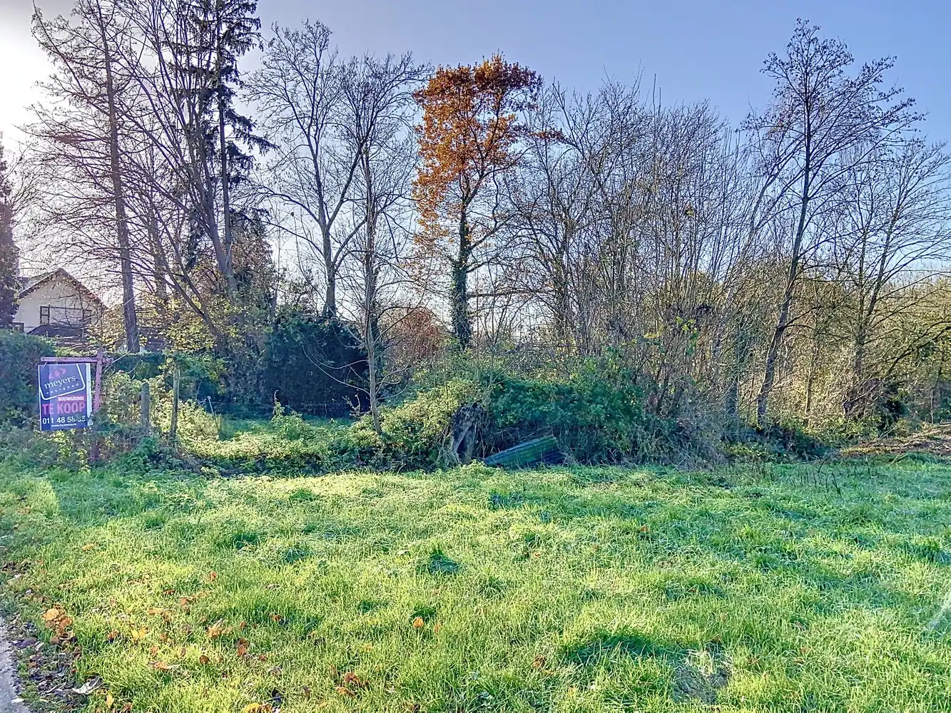 Ruime bouwgrond van 10a82ca voor halfopen bebouwing in Klein-Gelmen foto {{pictureIndex}}