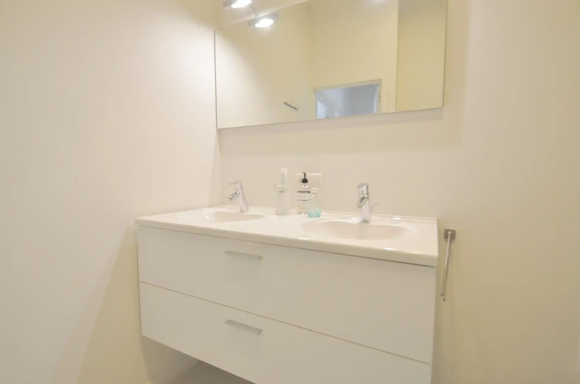 Rustig gelegen tuinappartement  gelegen nabij de Zoutelaan. foto 16