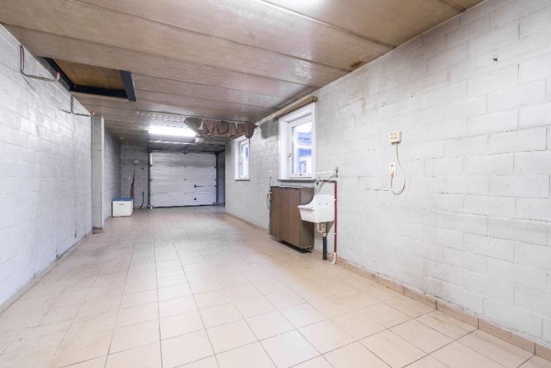 Ruime Instapklare woning 4 slaapkamers ! foto 12