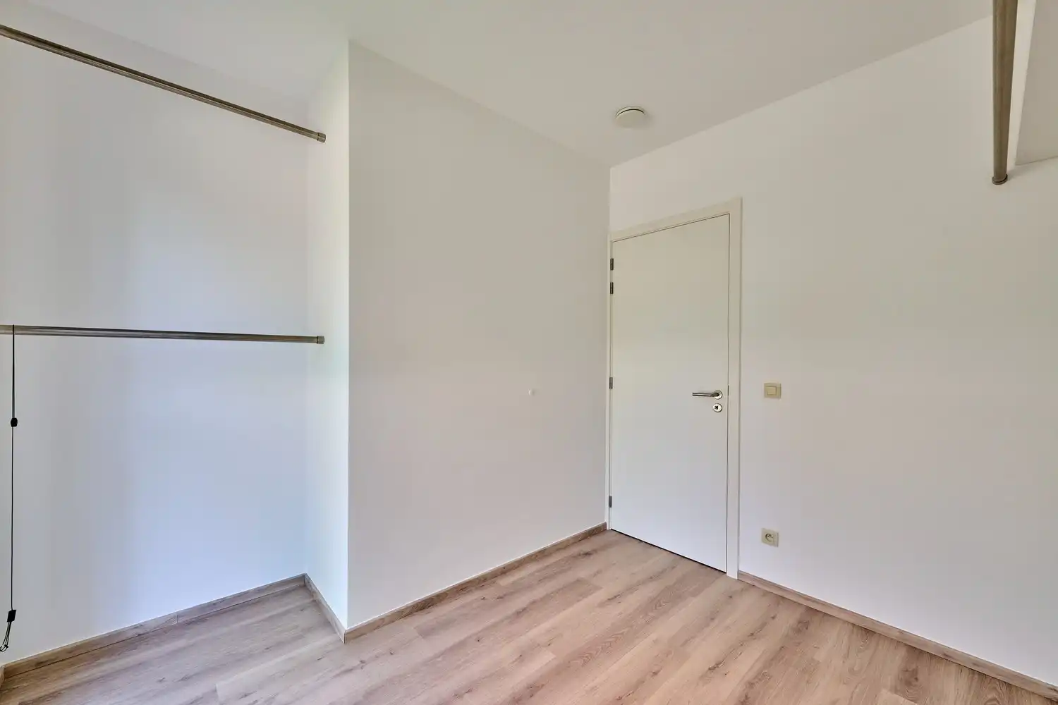 Stijlvol gelijkvloers appartement met zongerichte tuin - EPC11! foto 8