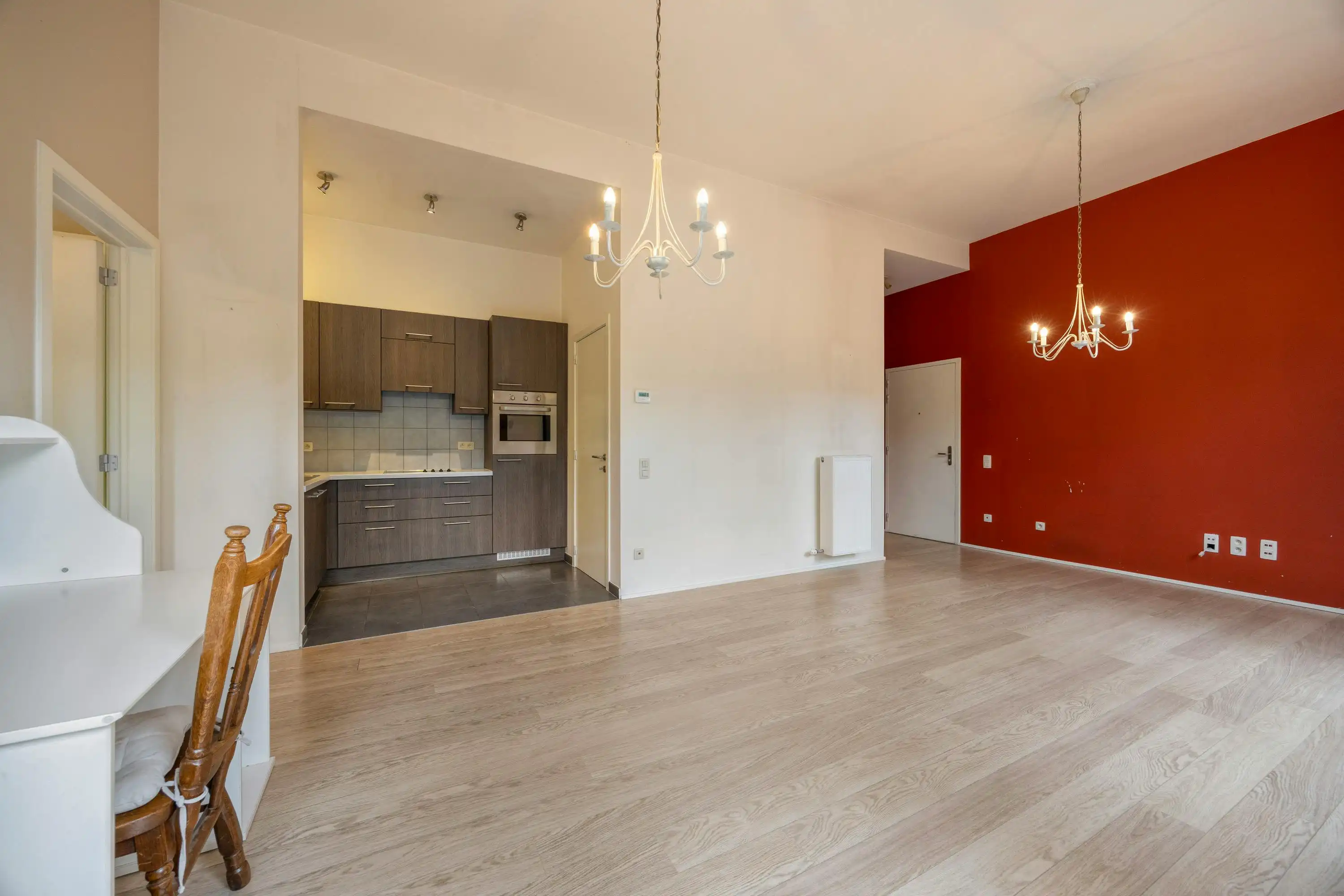 Instapklaar 1-slaapkamerappartement met ruim terras centrum Hasselt foto 3
