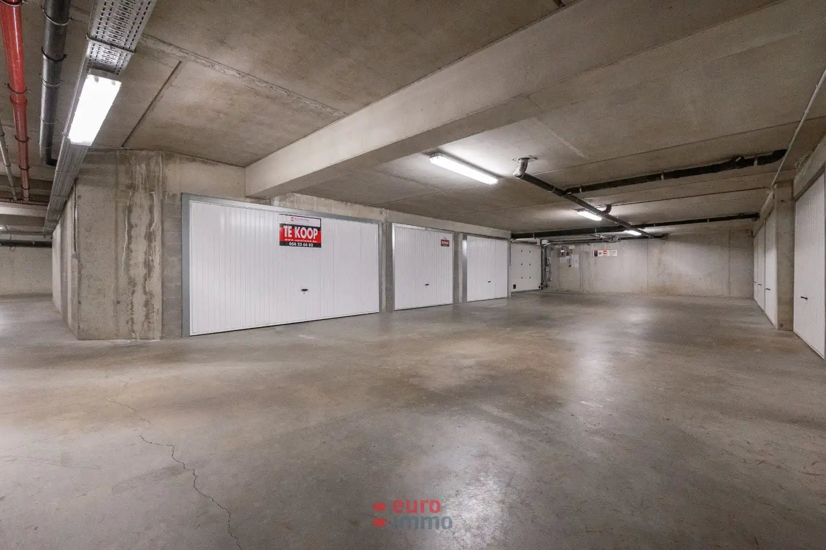Vlot inrijdbare dubbele garagebox in Residentie Lectus I – centrum Nieuwpoort-Bad foto 2