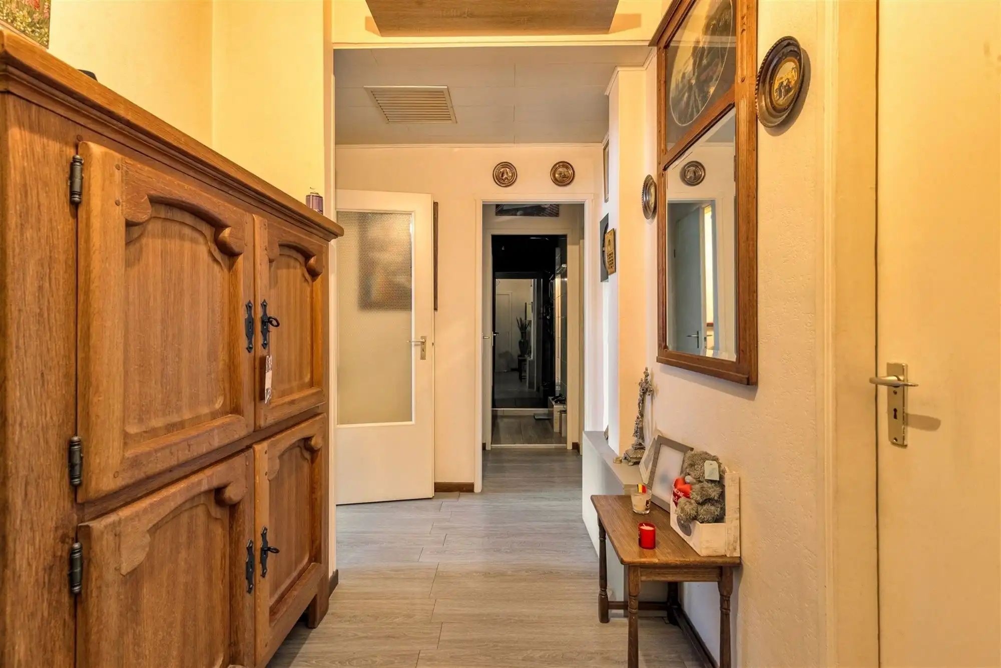Gelijkvloers appartement met 2 slaapkamers foto 2