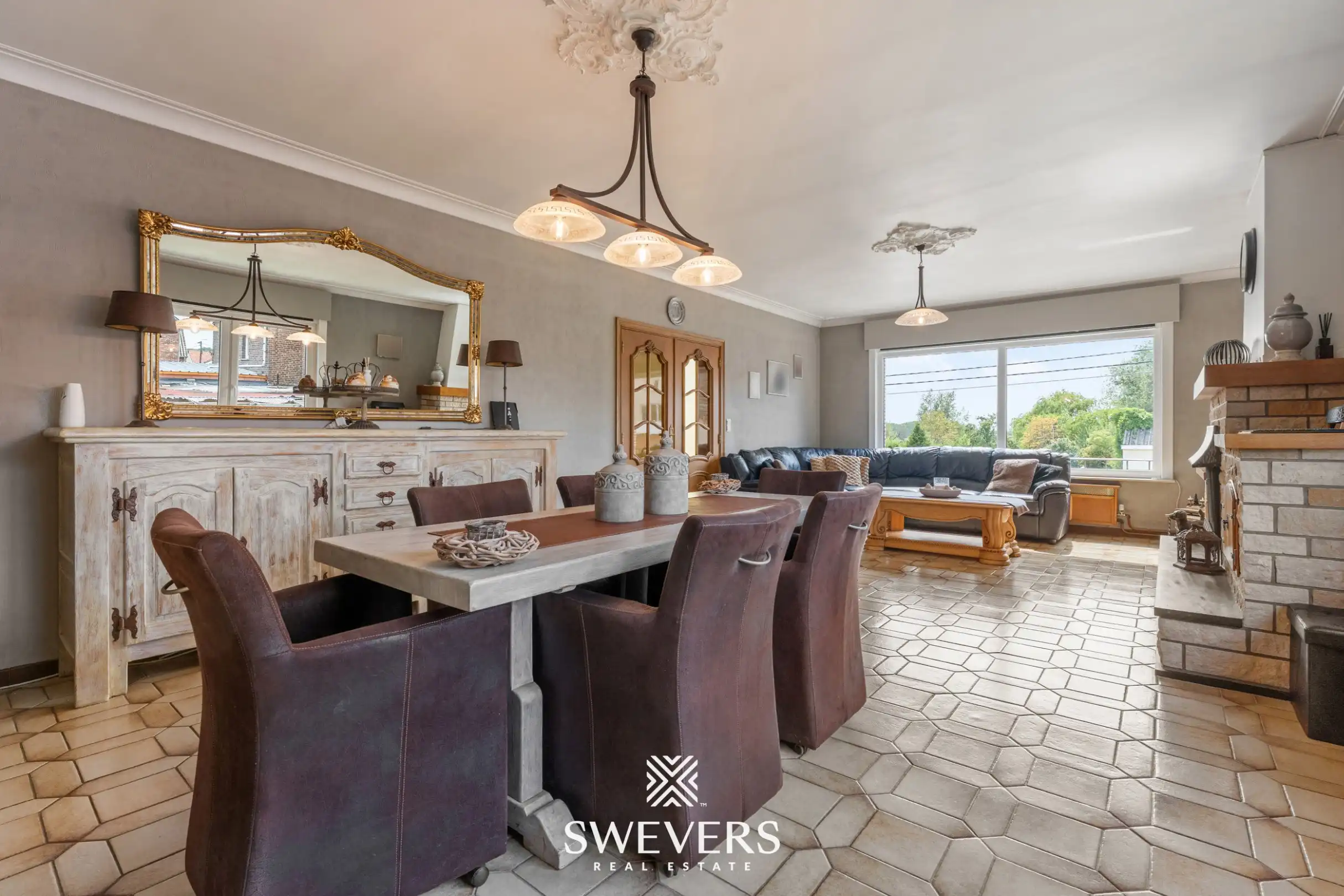 Ruime open bebouwing met 415 m² bewoonbare oppervlakte op 15a 50ca  foto 9