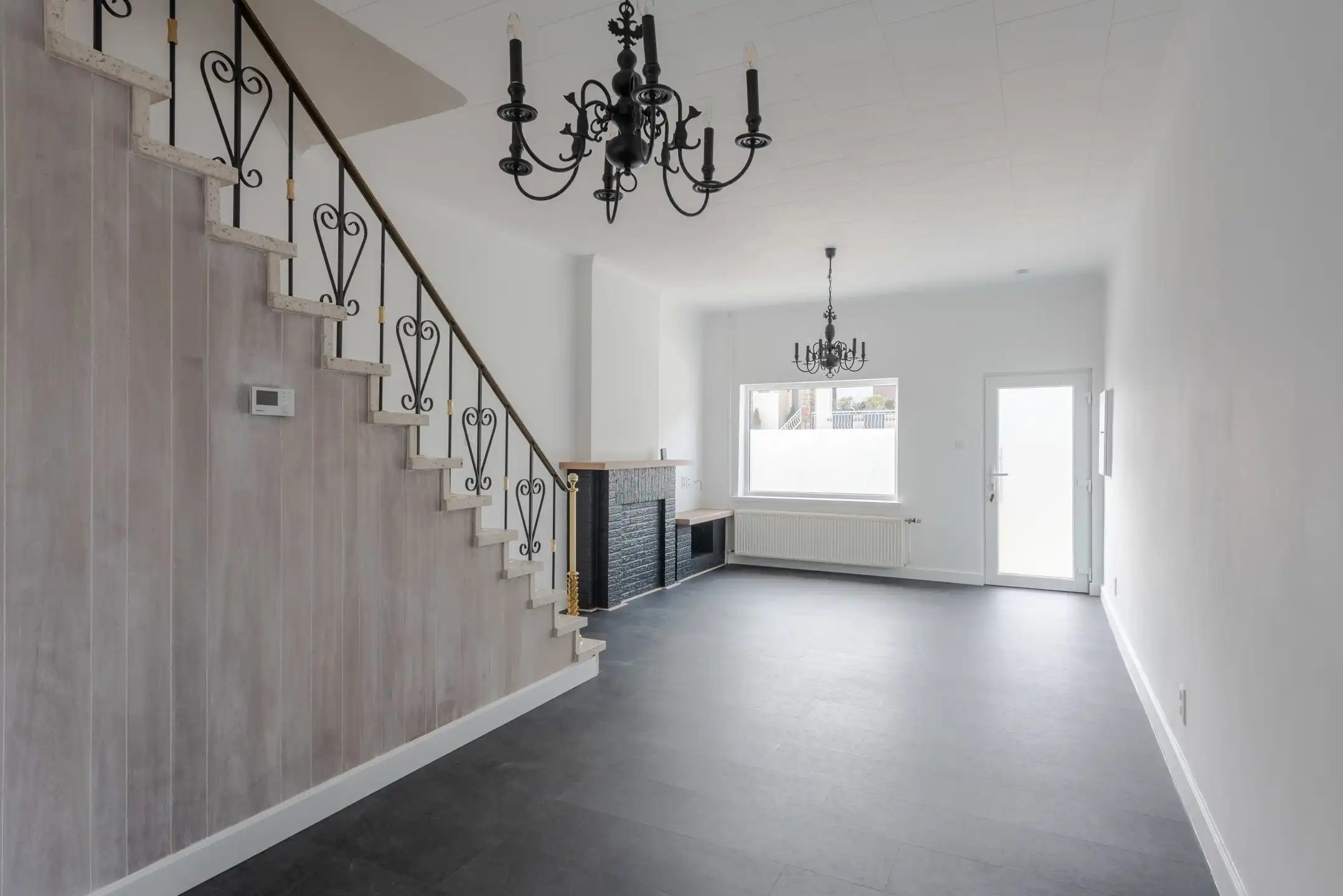 Instapklare woning met garage te Zichen.  foto 3