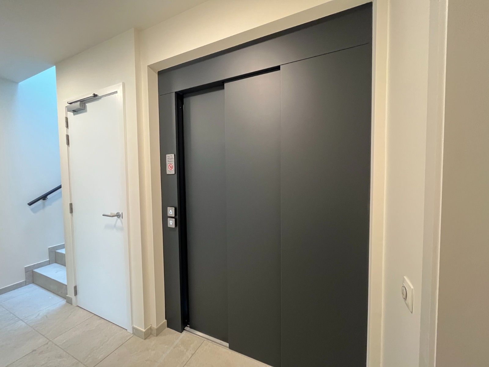 Nieuwbouwappartement te huur in hartje Waregem! foto 20