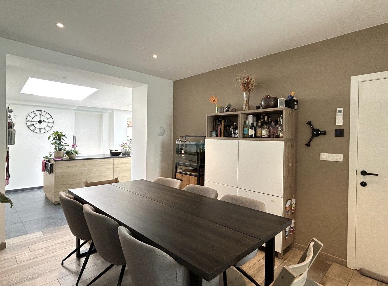 Instapklare, volledig gerenoveerde woning met loods en zichtbare ligging in Heverlee foto 7