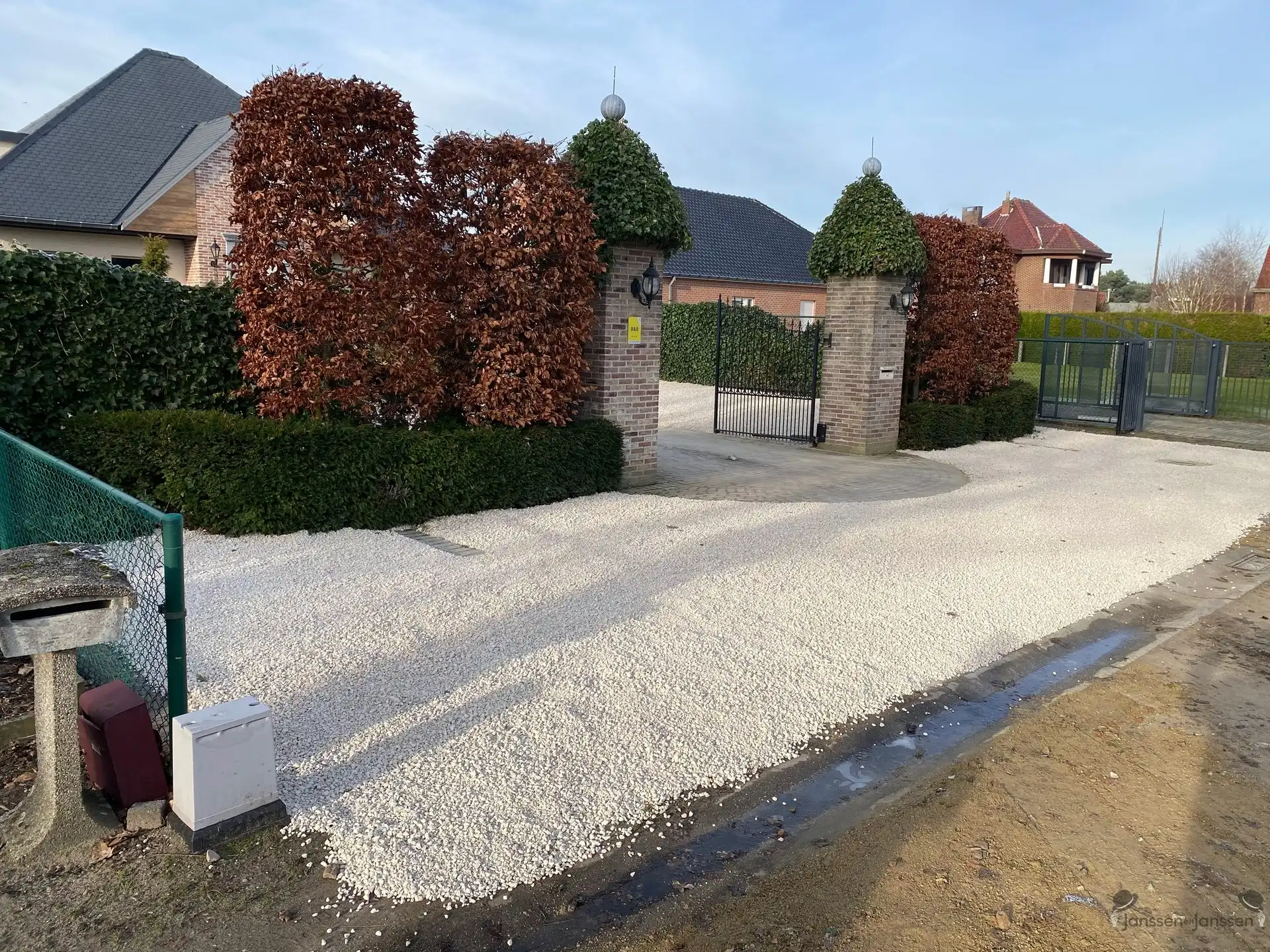 Sfeervolle villa met 5 slaapkamers, zwembad, veranda en uniek verhuurpotentieel  foto 2
