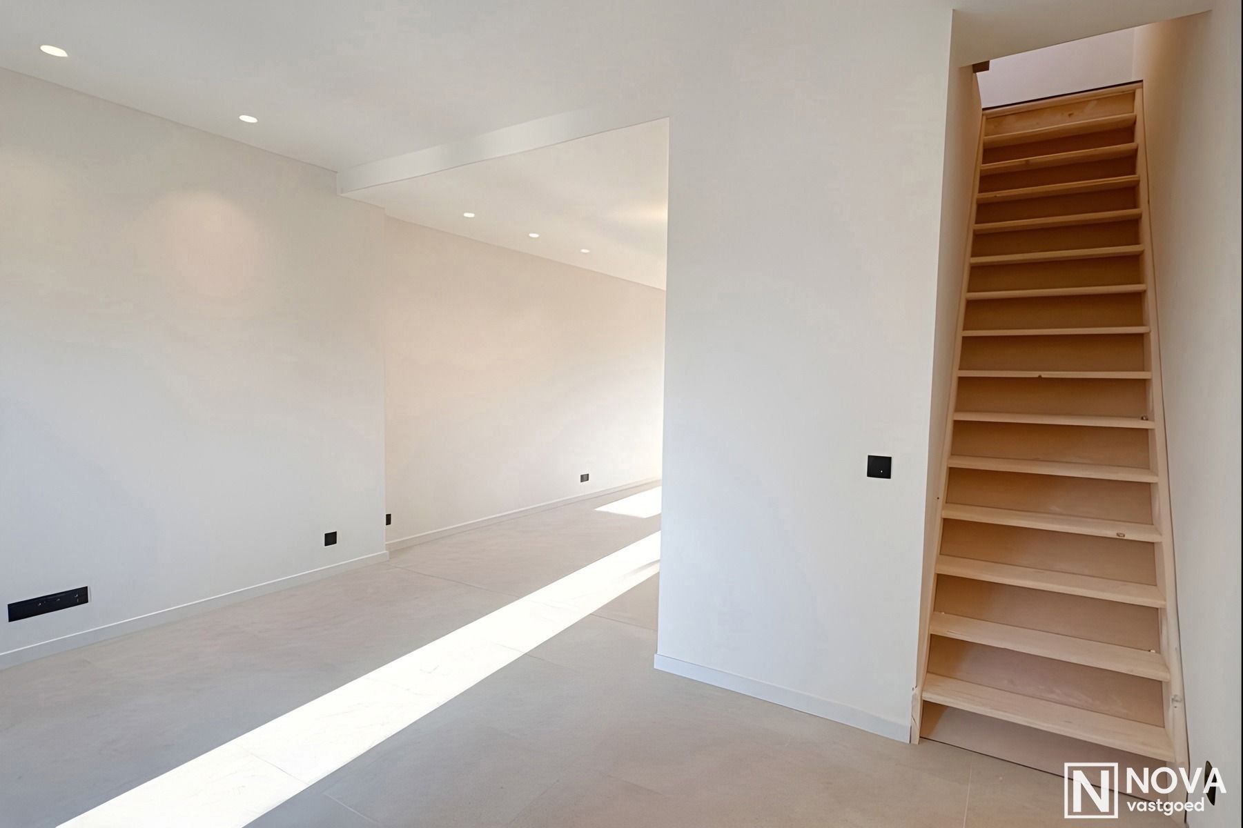 Volledig vernieuwde woning met 3 slaapkamers en tuin. foto 8