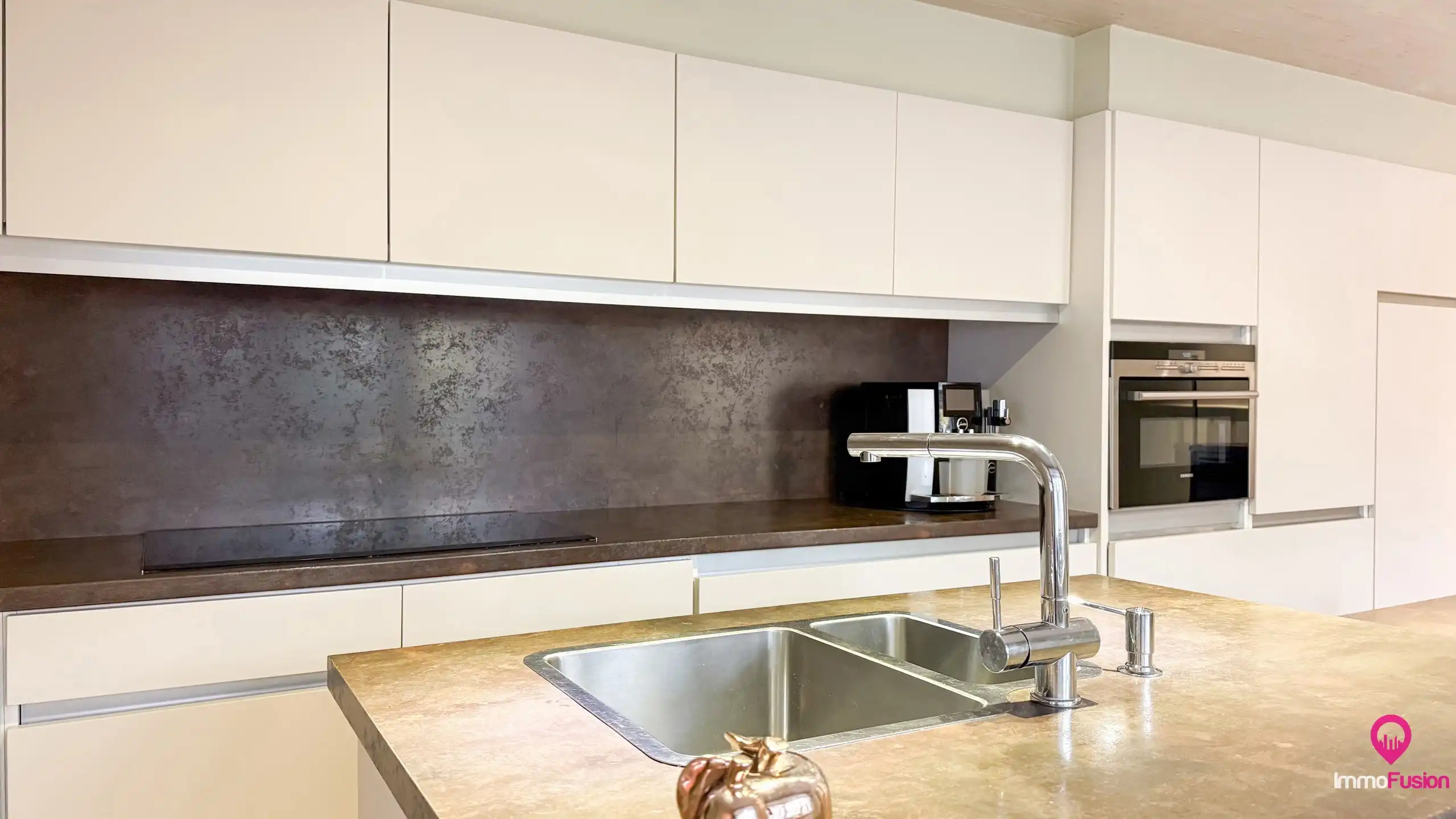 Charmante halfopen bebouwing met mooi perceel van ca 10are! foto 9