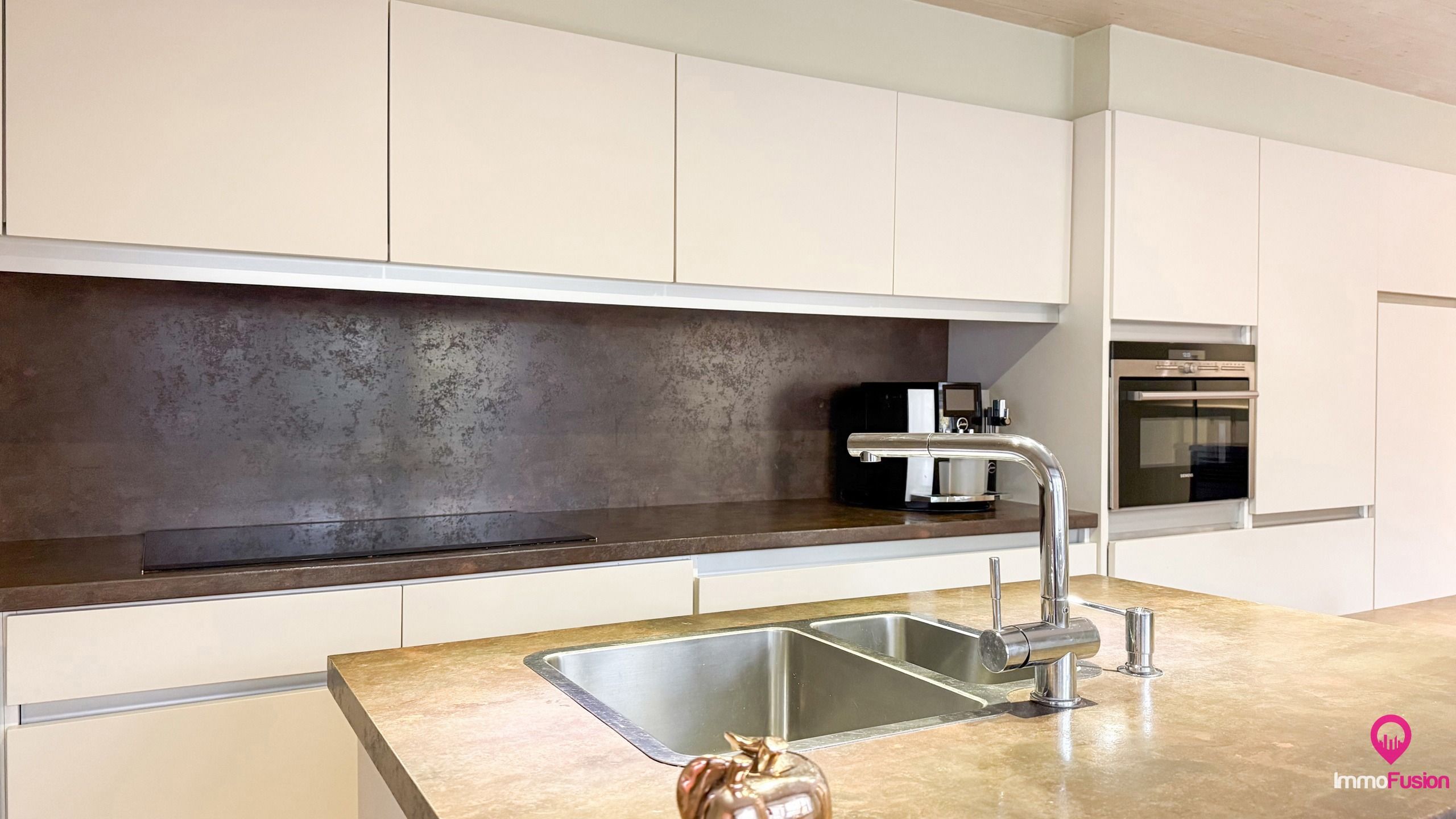 Charmante halfopen bebouwing met mooi perceel van ca 10are! foto 9