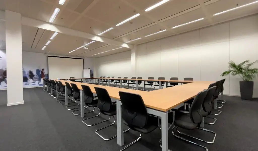 Kantoorruimte met dienstverlening in Lier foto 14