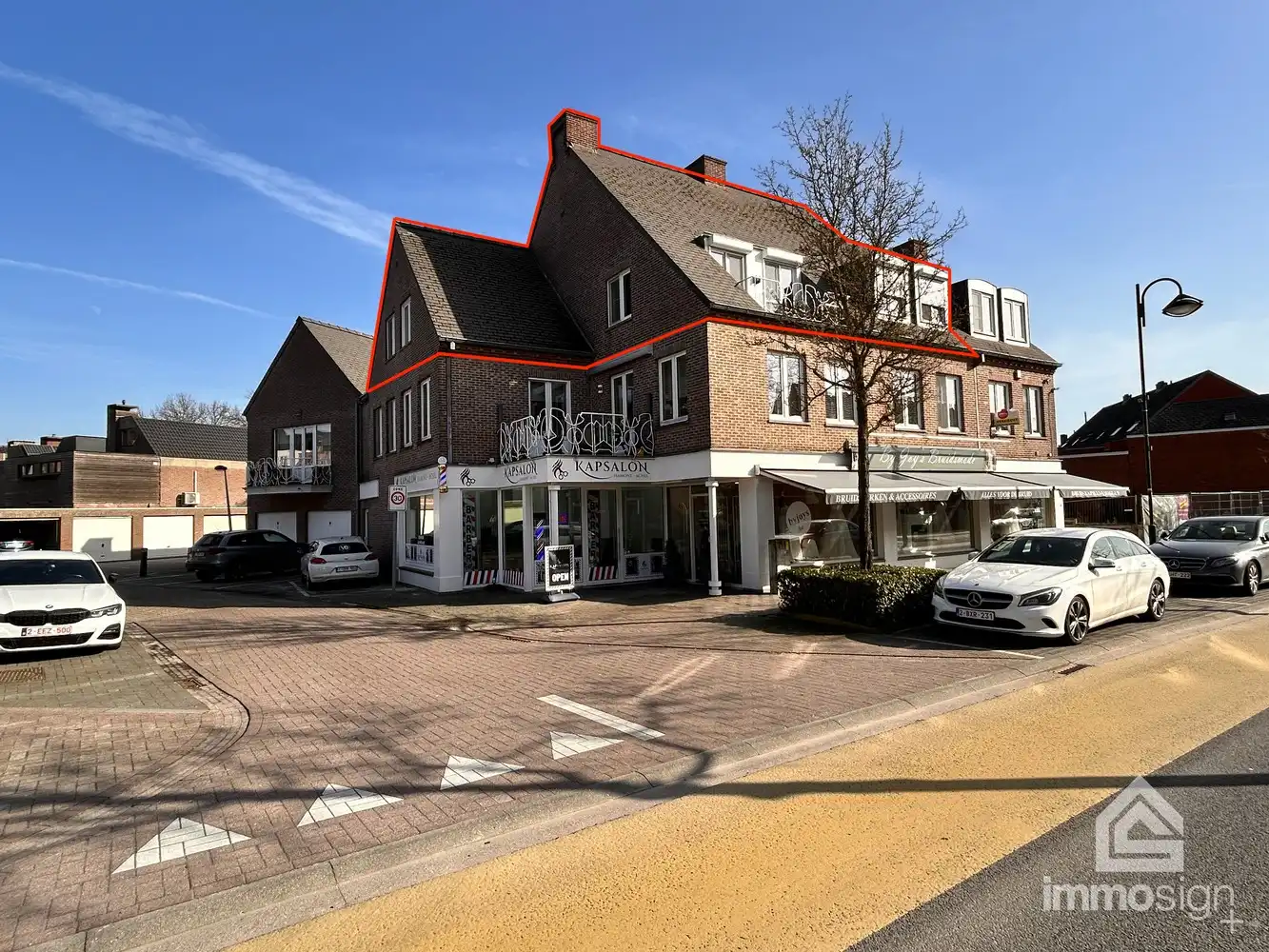 Ruim appartement in het centrum van Hamont-Achel! foto {{pictureIndex}}