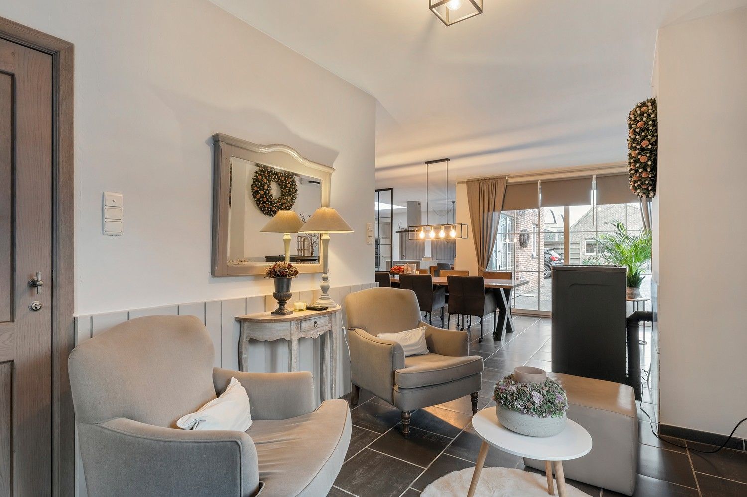 Ruime, instapklare pastorijwoning met bijgebouw op 1 180 m². foto 11