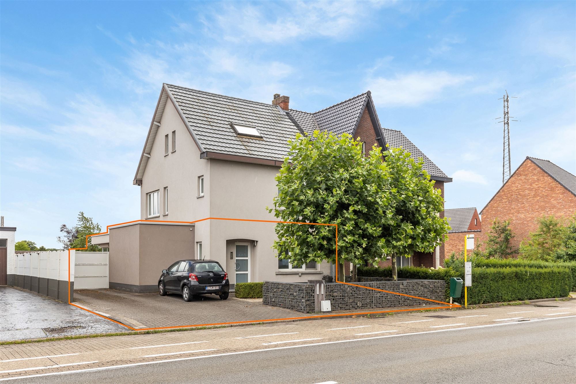 Hoofdfoto van de publicatie: PERFECT ONDERHOUDEN GELIJKVLOERS APPARTEMENT MET 2 SLAAPKAMERS EN RUIME TUIN MET CARPORT EN BERGING TE HEUSDEN