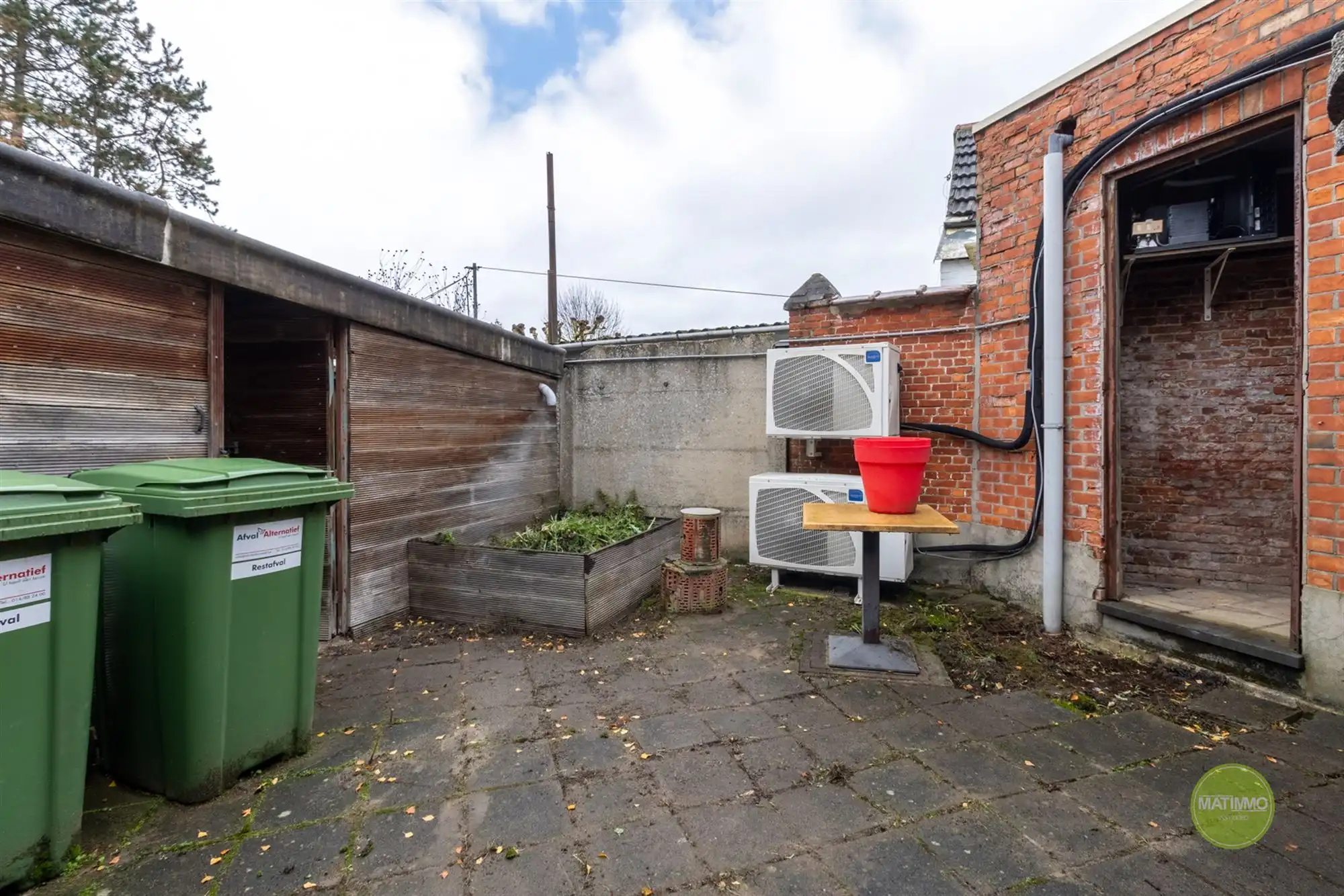 Commercieel handelspand met duplex appartement in Balen foto 31