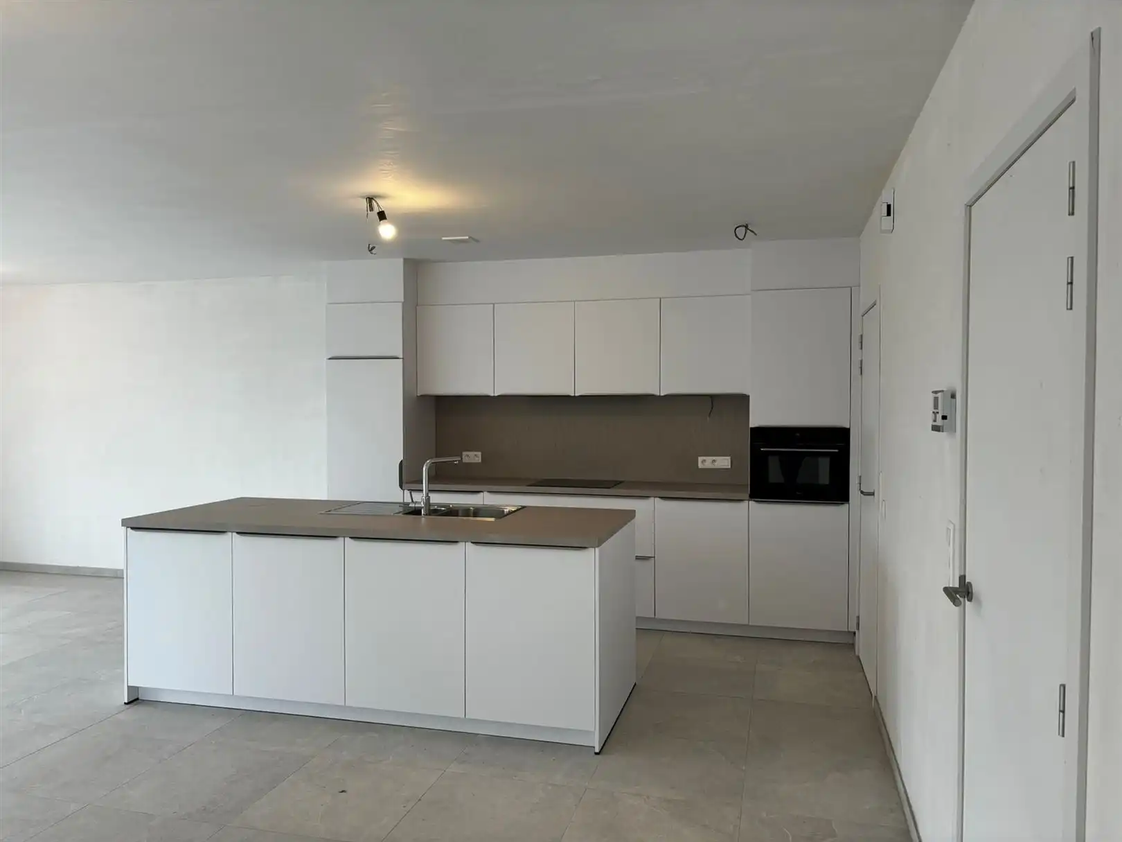 Nieuwbouw met 4 slaapkamers foto 9