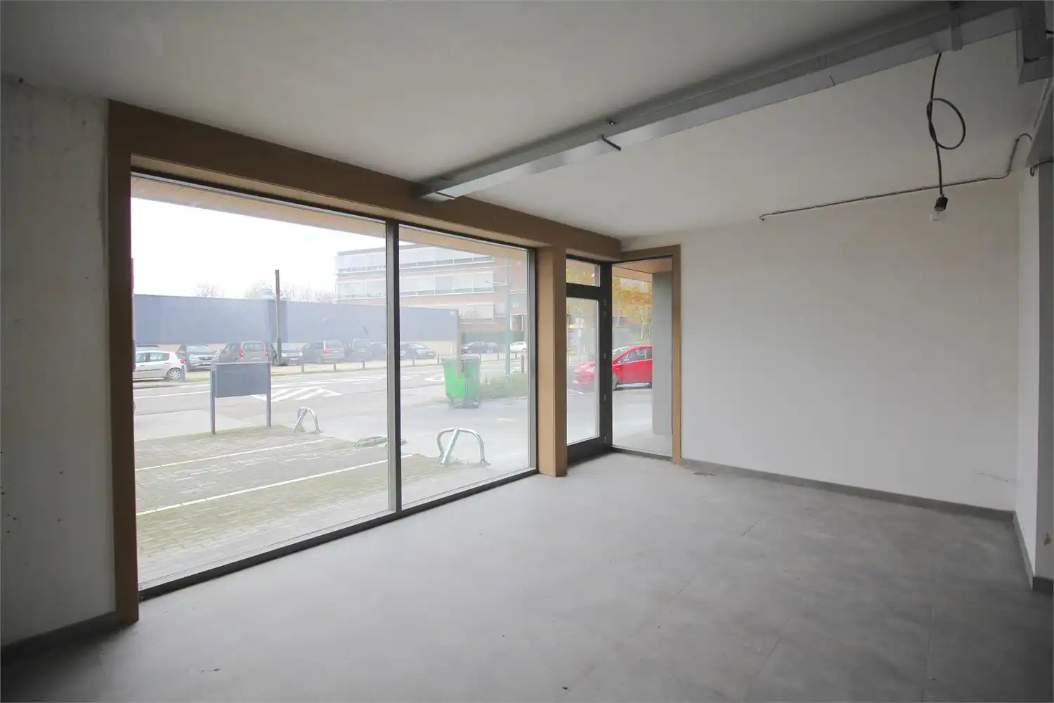 Handelspand met ondergrondse opslagplaats en 5 staplaatsen foto 6