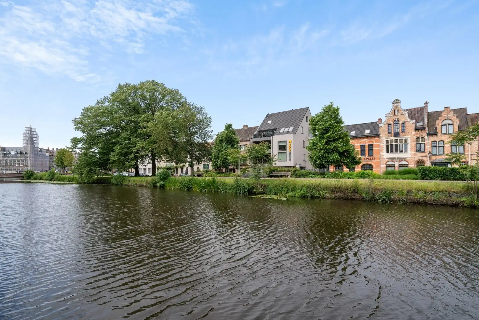 Luxe appartement in het centrum van Lokeren met zicht op de Durme en Markt foto 12