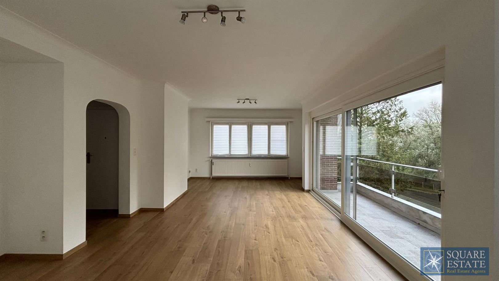 Prachtig appartement met 3 slaapkamers foto {{pictureIndex}}