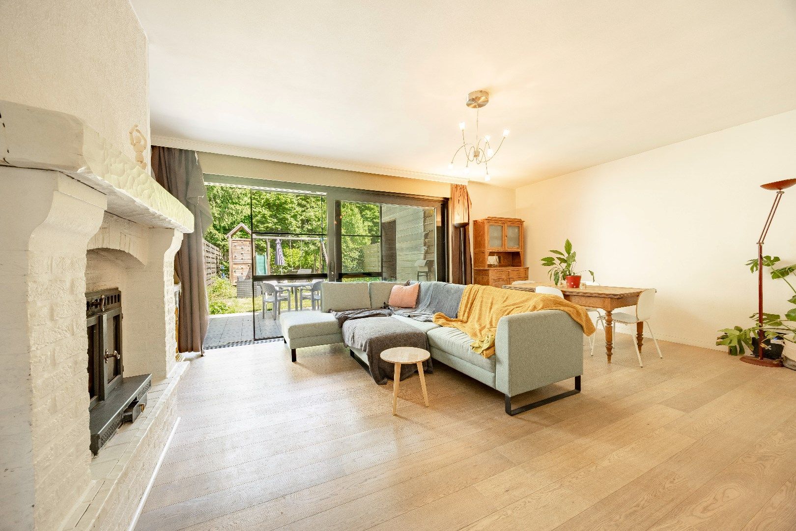 KLOEKE WONING MET 3 SLAAPKAMERS EN TUIN foto 4