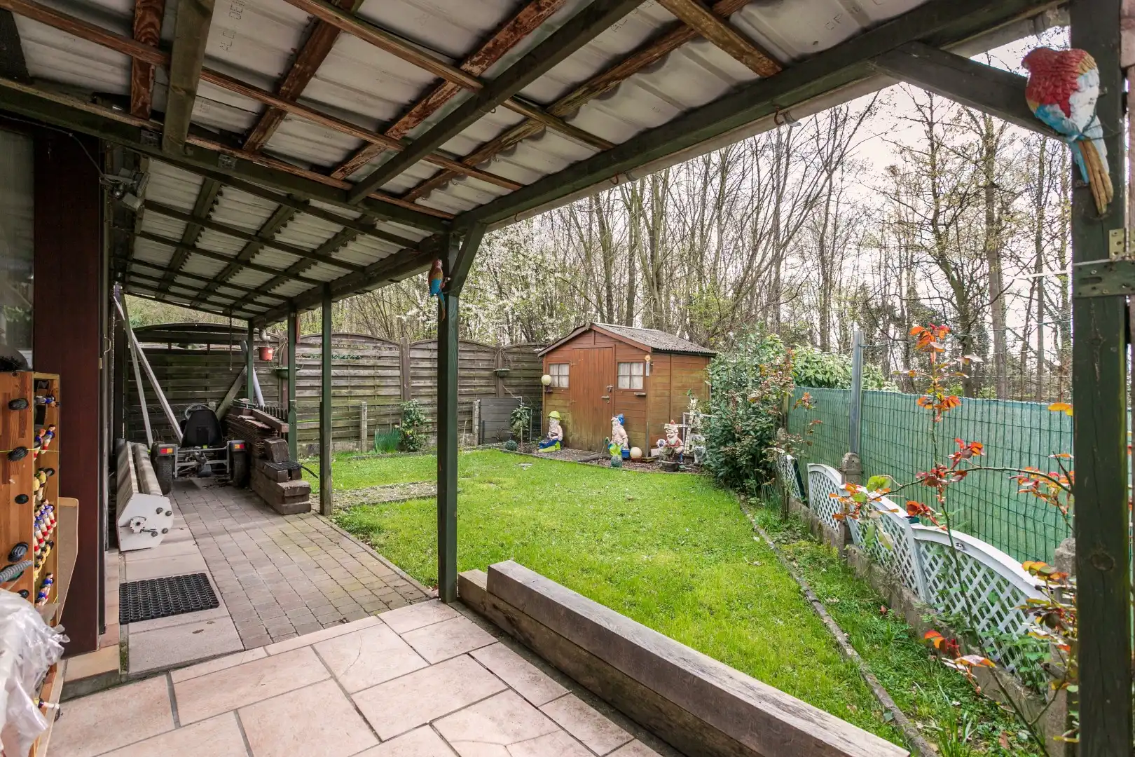 Solide woning te koop met 3 slpks, garage, veranda en tuin foto 9