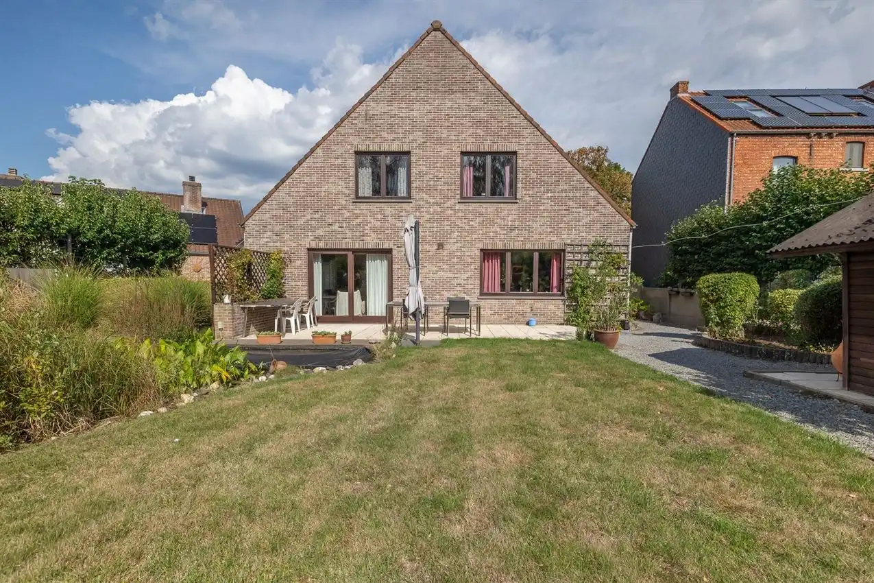 Landelijke woning met 5 slpks op ruim perceel van 35a 72ca in Testelt foto 2