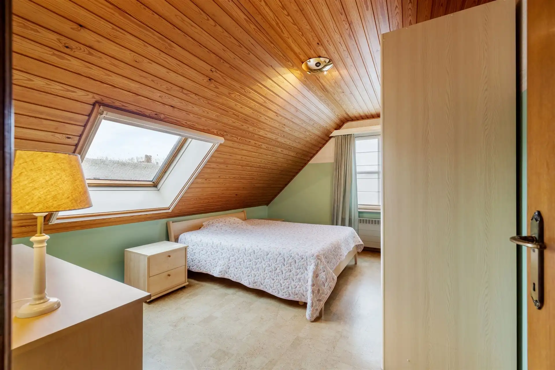 Charmante gezinswoning met 3 slaapkamers en inpandige garage foto 18